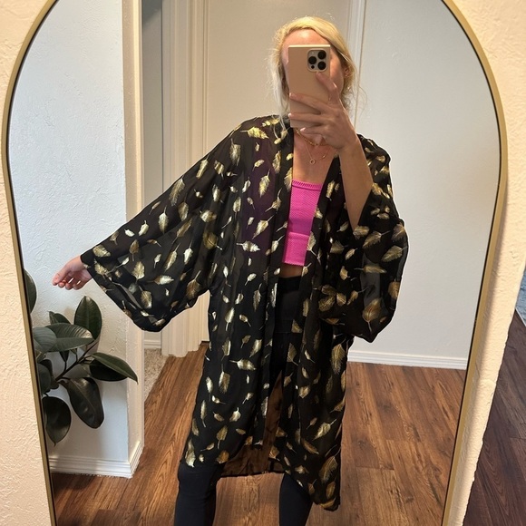 Honey Punch Other - 🌟SALE🌟Honey punch black robe with gold feathers size large
